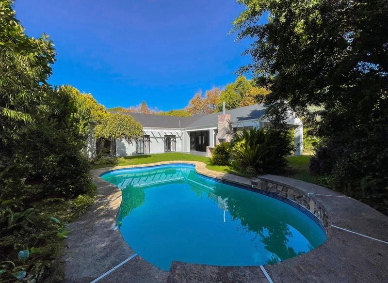 4 Bedroom Property for Sale in Constantia Western Cape